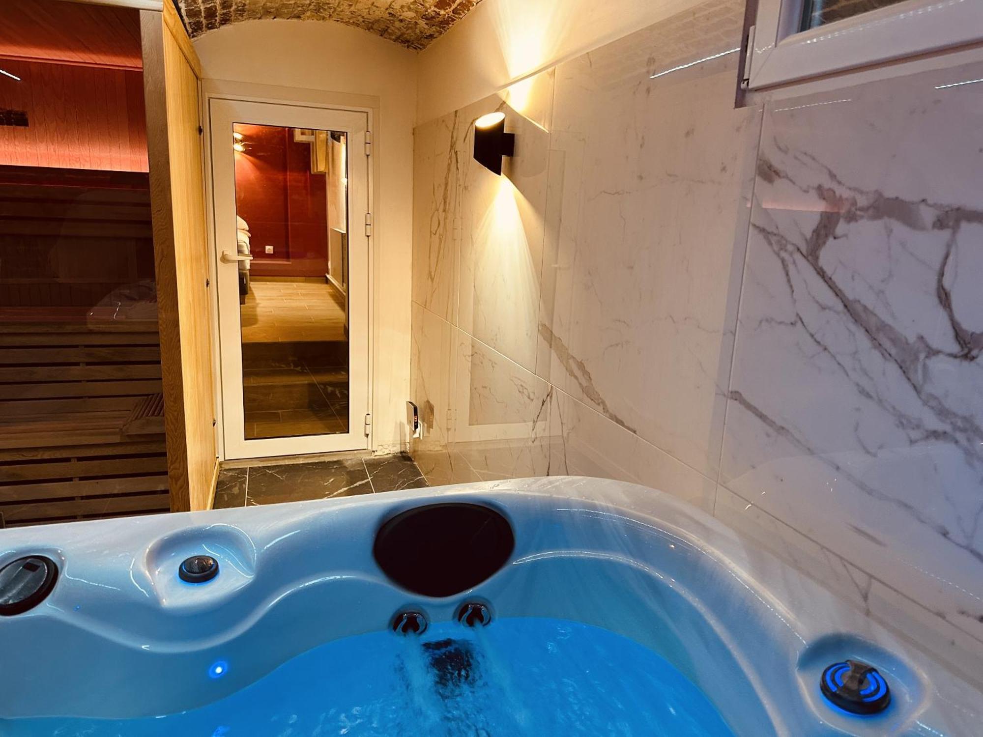 Le Bijou - Appartement, Sauna Et Jacuzzi - Lille Exterior photo